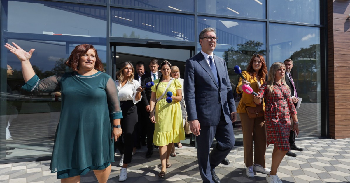 FOTO Predsednik Vučić u obilasku akva parka Akva park Palić 01