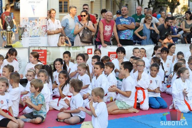 Konferencija beba i Festival sporta okupili veliki broj mališana