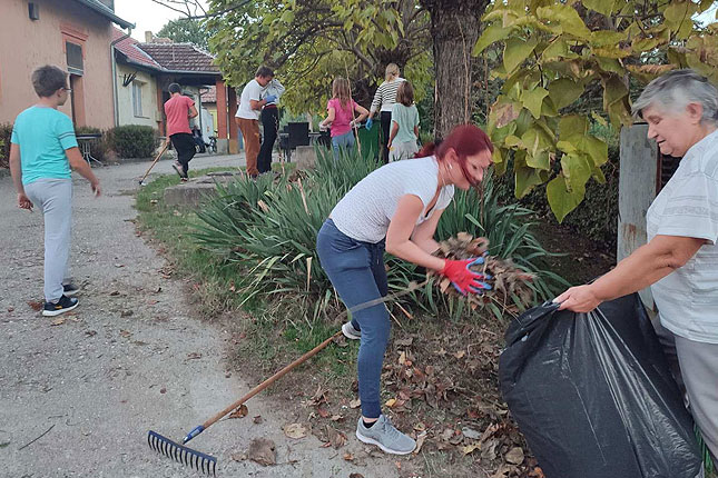 Meštani Donjeg Tavankuta se ujedinili i uredili centar sela