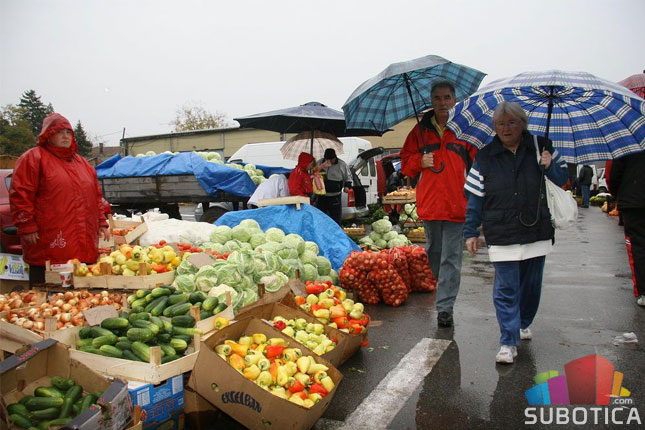"Vašar zimnice" u subotu na Kvantaškoj pijaci, prikupljaće se sveže voće i povrće za socijalno ugrožene