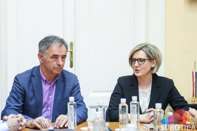 Sastanak predstavnika Srba u Hrvatskoj i Hrvata u Srbiji u Subotici