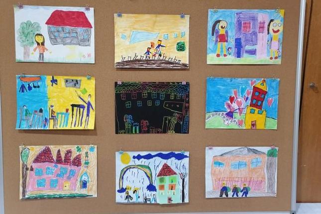 Deca predškolskog uzrasta izložila likovne radove u “Zmaju”