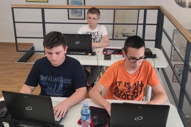 U školi programiranja "Learnit" stasavaju mladi programeri, buduće nade ovog zanimanja