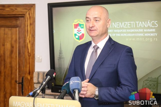 Testiranje nastavnika od sada i na mađarskom jeziku