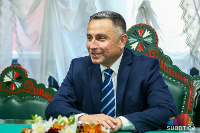 "Grad vodi odgovornu politiku u cilju unapređenja kvaliteta života Roma"