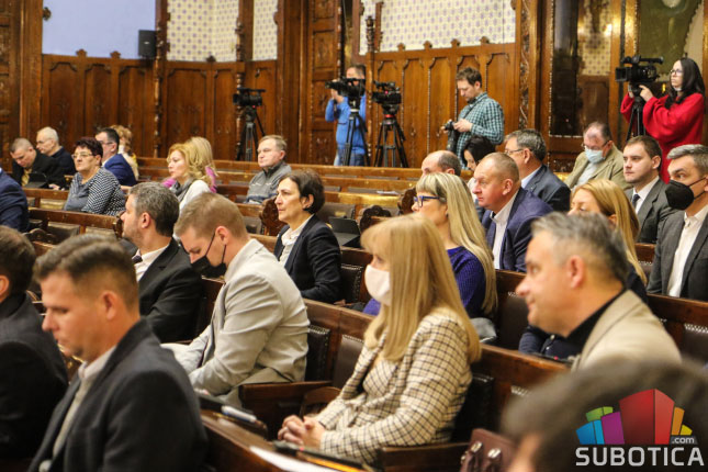 Izveštaj budžetske inspekcije uzburkao skupštinsko zasedanje