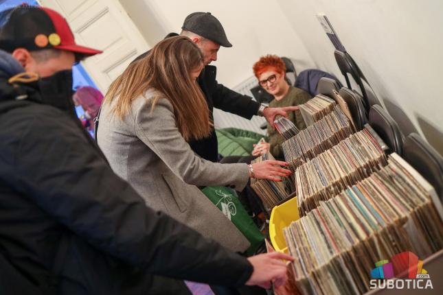 Prva subotička berza gramofonskih ploča premašila očekivanja