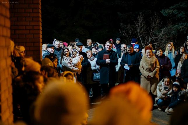 Na adventskom vašaru u župi Marije Majke Crkve prikupljeno više od 400.000 dinara za Matea