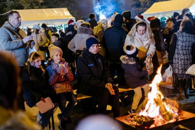 Na adventskom vašaru u župi Marije Majke Crkve prikupljeno više od 400.000 dinara za Matea