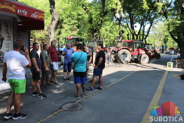 Protesti poljoprivrednika u Subotici se nastavljaju, sledi razgovor za gradonačelnikom