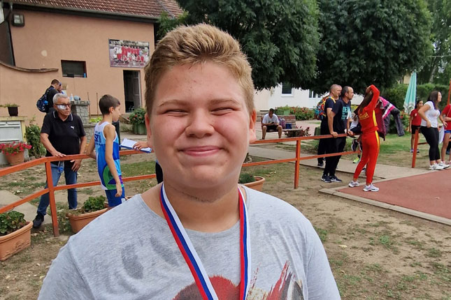 Atletika: Četiri medalje Spartakovih mlađih takmičara na Prvenstvu Vojvododine u Sremskoj MItrovici