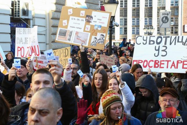 Današnji protest obeležio Javni čas subotičkih profesora